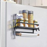 KINLO magnetisches Kühlschrankregal maximale Belastung 5 kg Hängeregal für Kühlschrank Magnet Gewürzregal 30 x 10,5 x 16 cm Küchenregal mit Rollenhalter 4 Hacken Mattschwarz