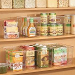 mDesign Aufbewahrungsbox mit Griffen – mittelgroße Kühlschrankbox zur Lebensmittelaufbewahrung – Kiste aus BPA-freiem Kunststoff für den Küchen- oder Kühlschrank – durchsichtig
